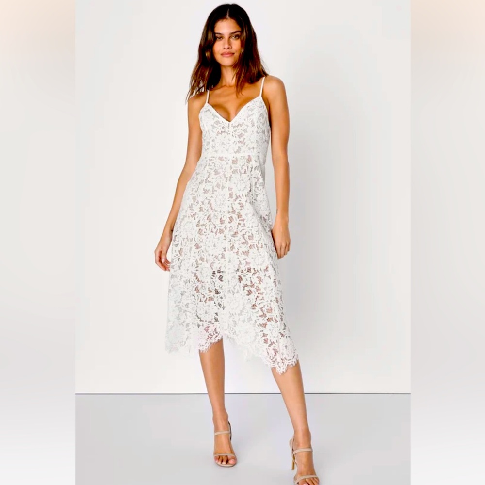 NWT Lulu’s Lace Midi Dress